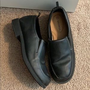 Boys size 6 loafers